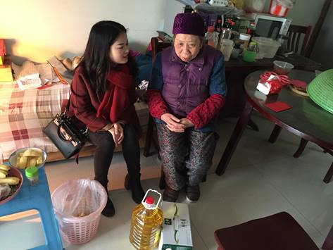阙小梅家访慰问